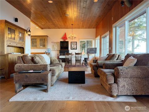27 M Cascade Drive Hat Island WA 98206