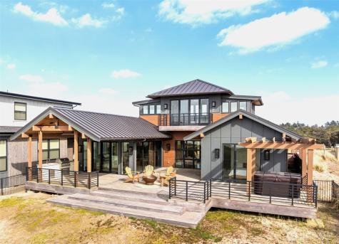 911 Dune Crest Westport WA 98595