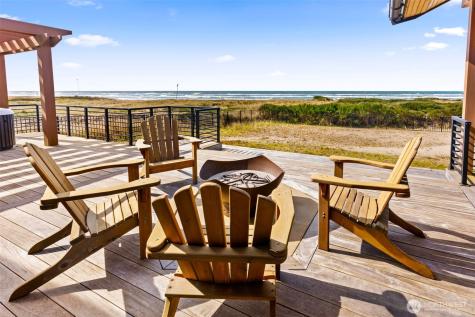 911 Dune Crest Westport WA 98595