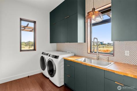 911 Dune Crest Westport WA 98595