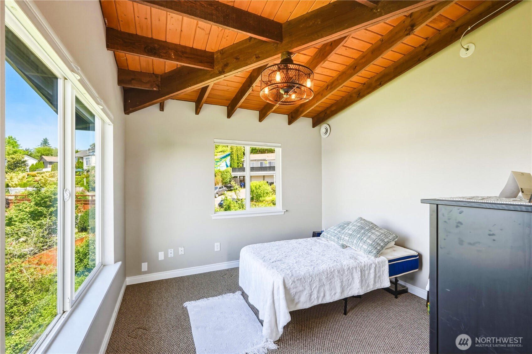 5802 Upland Terrace NE Tacoma WA 98422