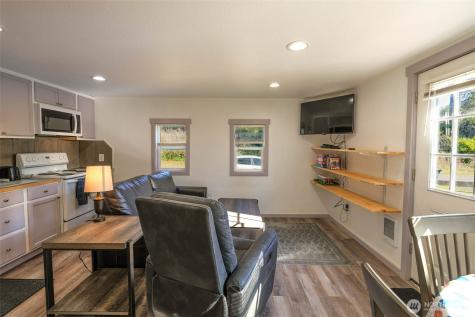 2803 S Woodhill Court Westport WA 98595
