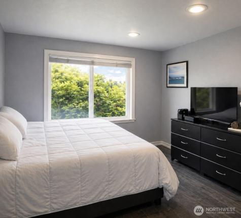 1750 Pointe Woodworth Drive NE Tacoma WA 98422