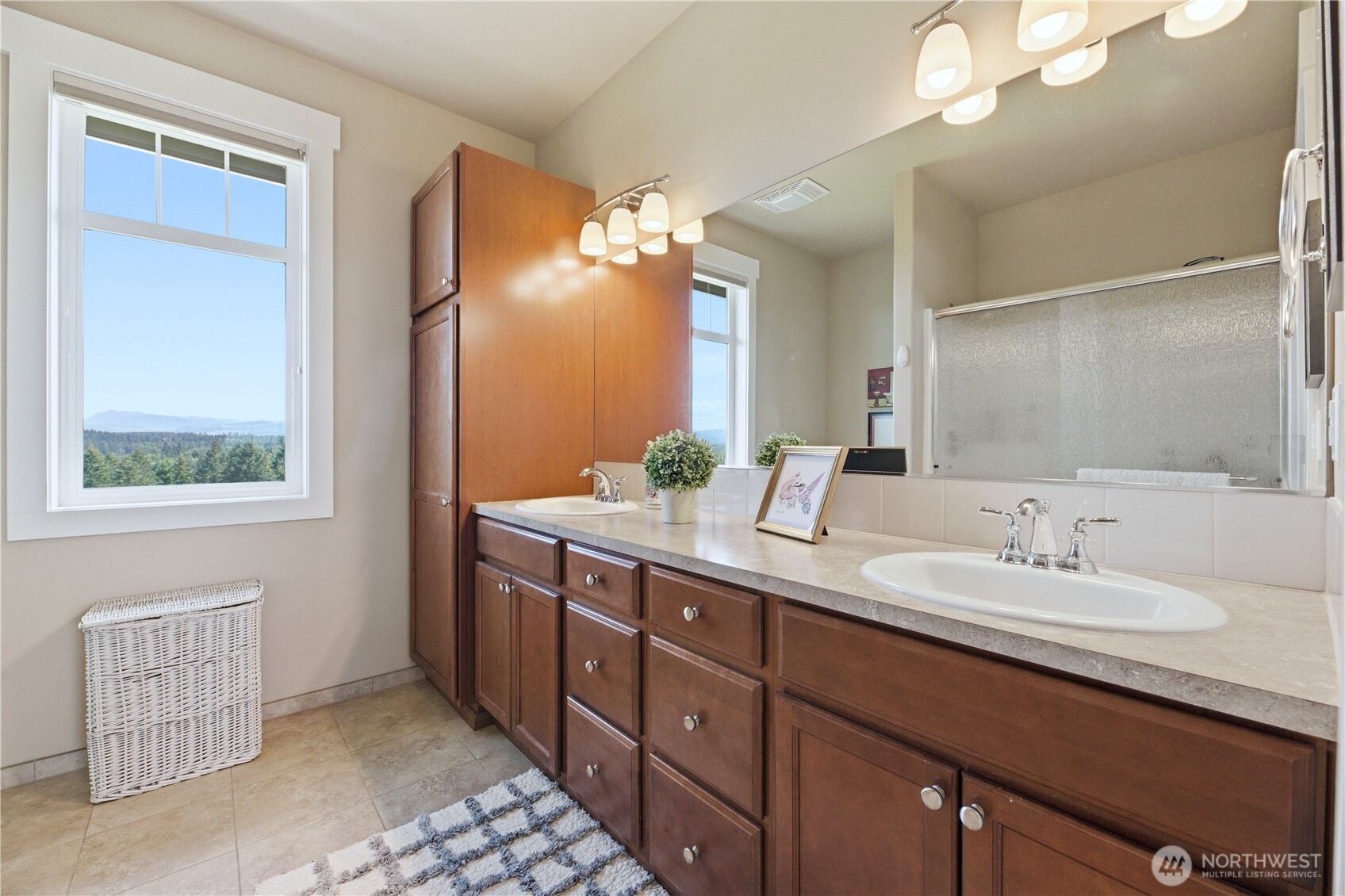 2416 Cascade Drive E Roy WA 98580