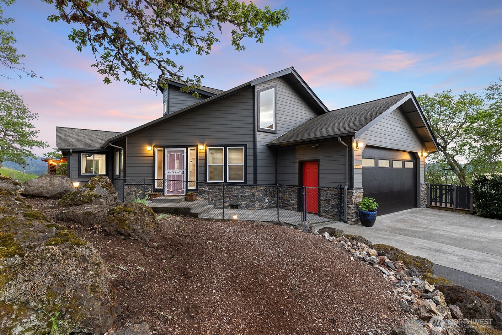 72 Bluff Road Kelso WA 98626