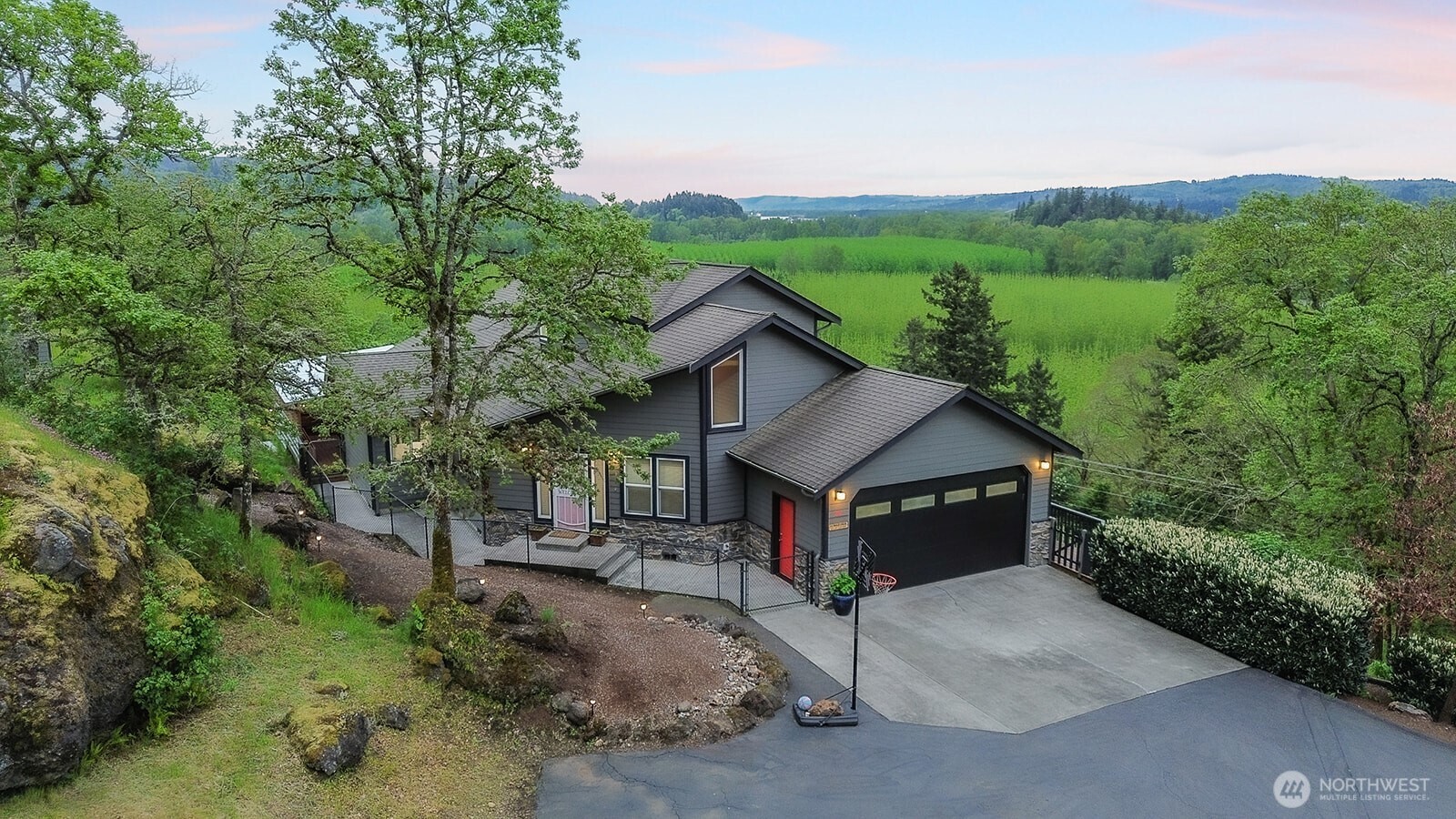 72 Bluff Road Kelso WA 98626