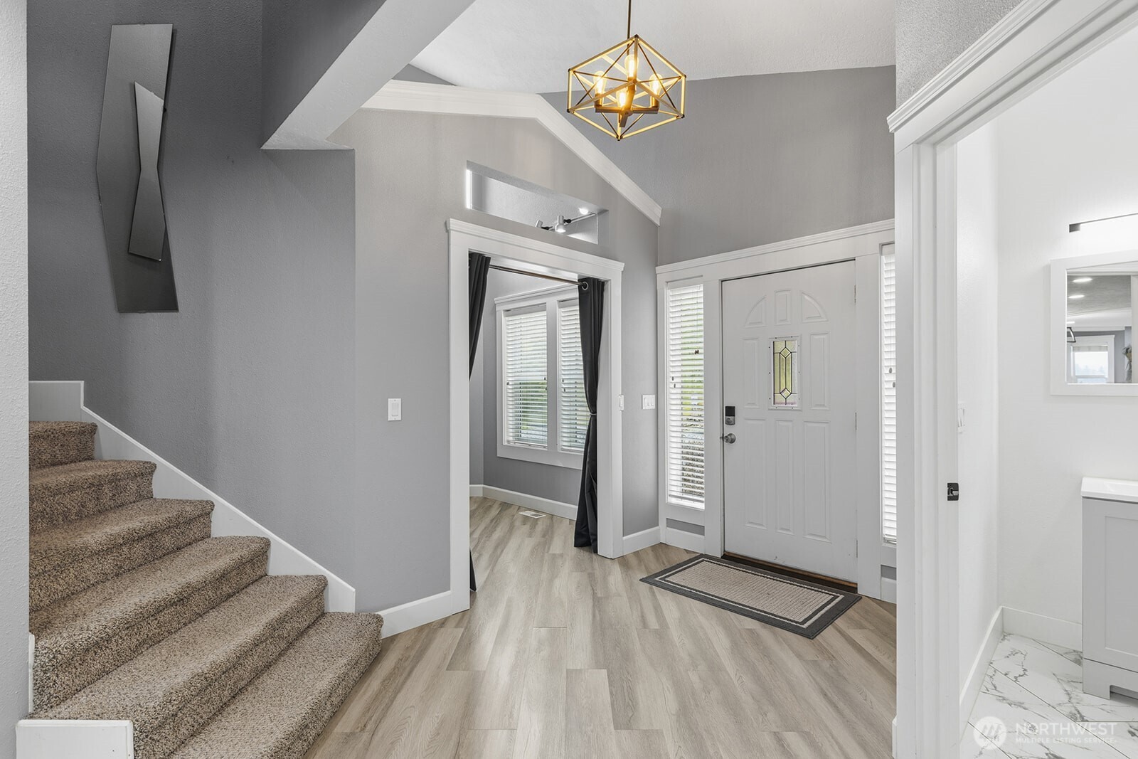 72 Bluff Road Kelso WA 98626