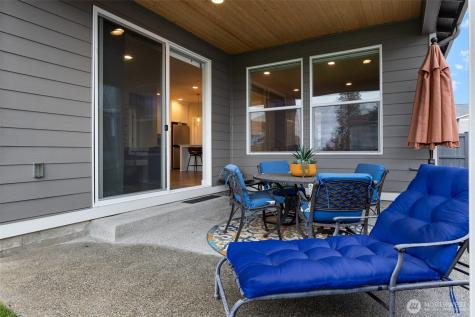 1076 Lindenberger Lane Enumclaw WA 98022