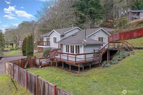 7239 Long Lake Road SE Port Orchard WA 98367