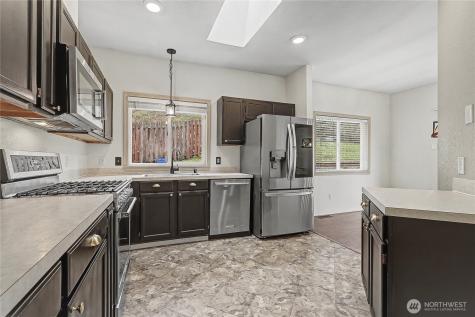 7239 Long Lake Road SE Port Orchard WA 98367