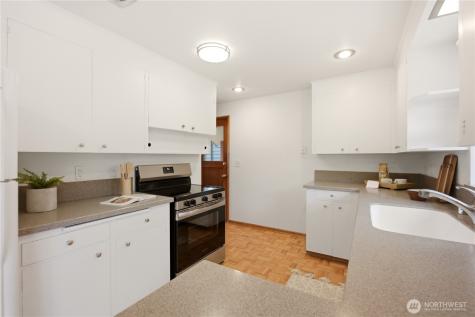 8818 2nd Avenue NE Seattle WA 98115