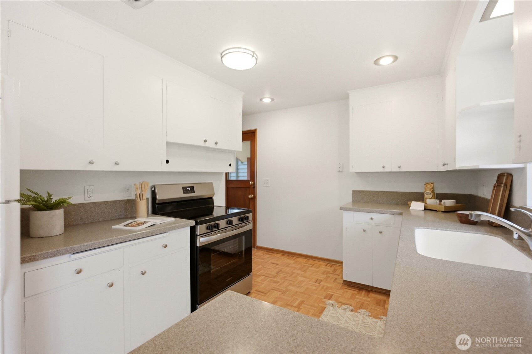 8818 2nd Avenue NE Seattle WA 98115