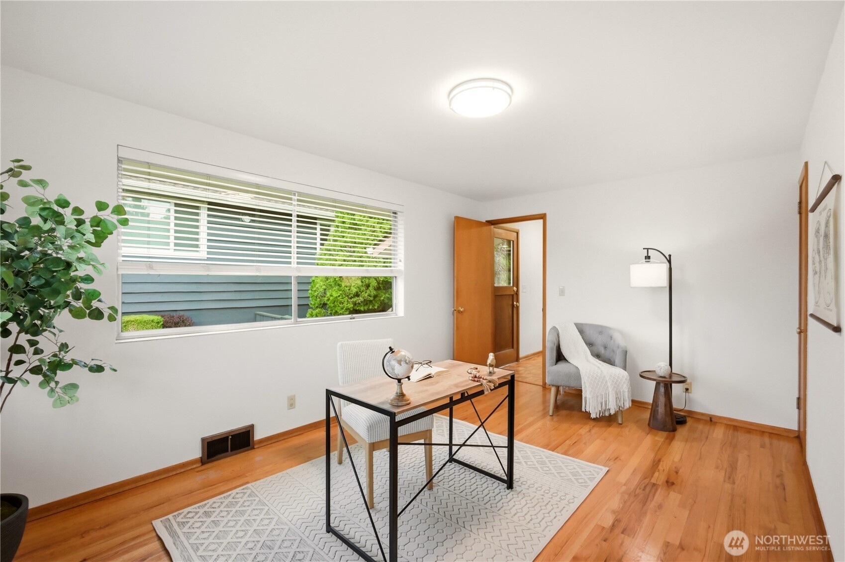 8818 2nd Avenue NE Seattle WA 98115