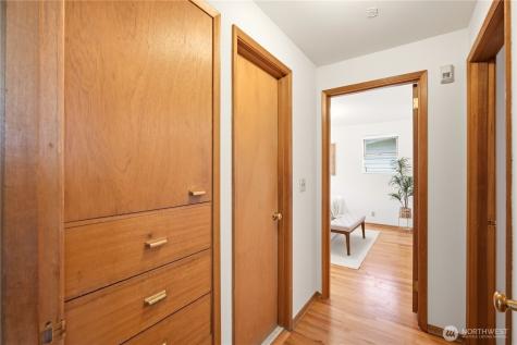 8818 2nd Avenue NE Seattle WA 98115