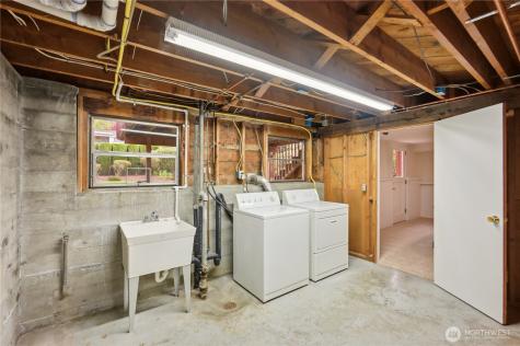 8818 2nd Avenue NE Seattle WA 98115