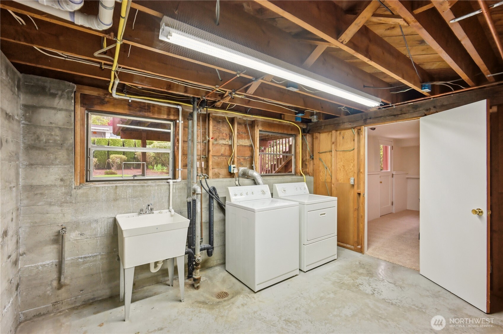 8818 2nd Avenue NE Seattle WA 98115