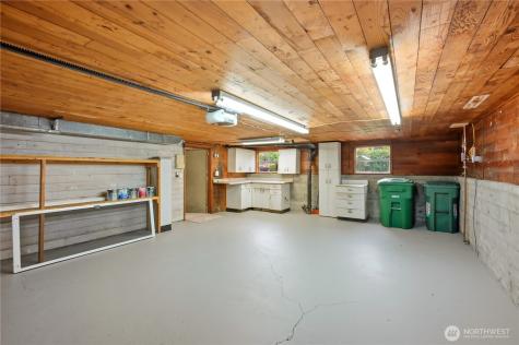 8818 2nd Avenue NE Seattle WA 98115