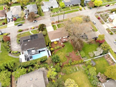 8818 2nd Avenue NE Seattle WA 98115