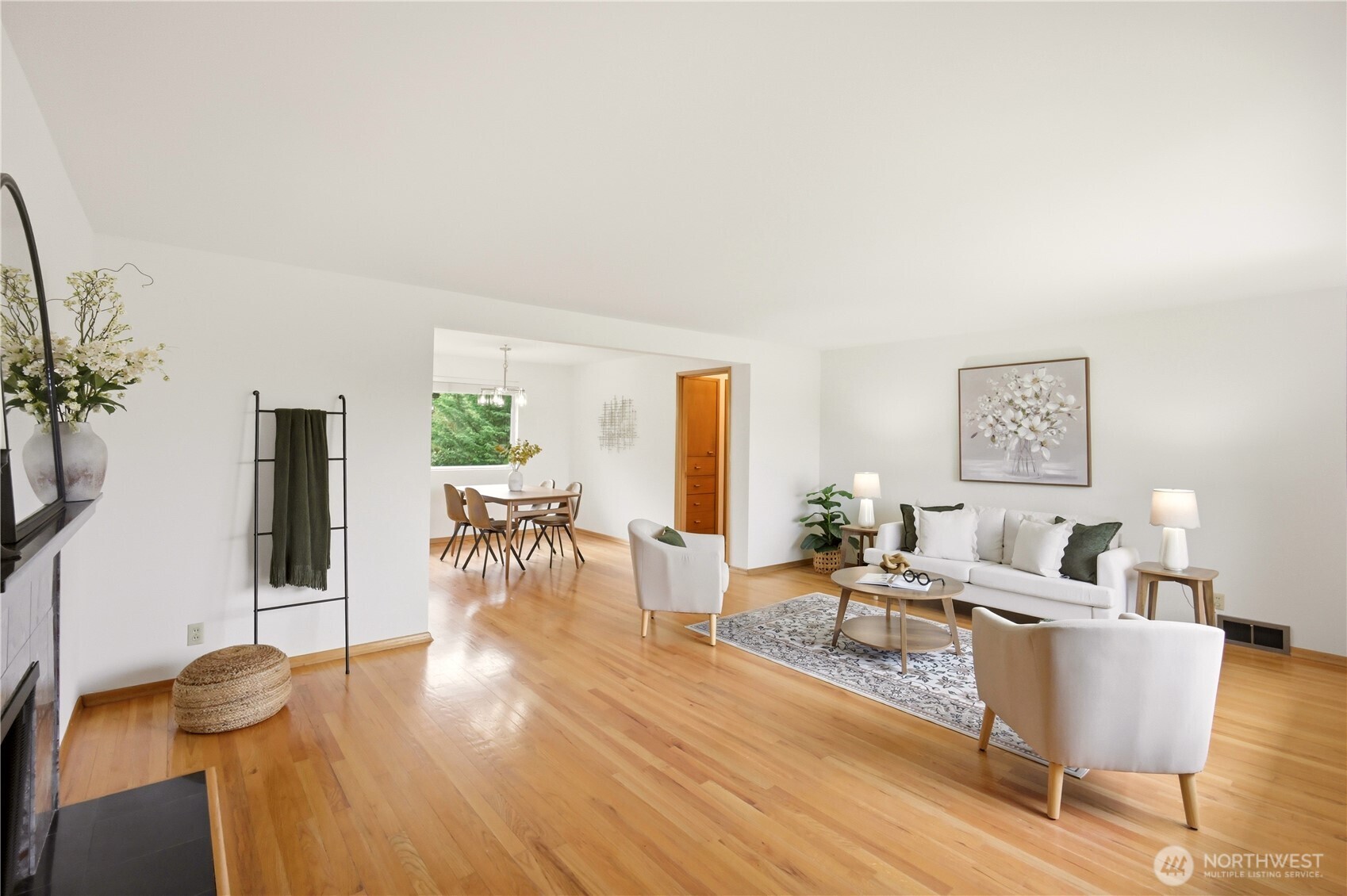 8818 2nd Avenue NE Seattle WA 98115