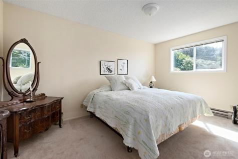 1505 West Beach Road Oak Harbor WA 98277