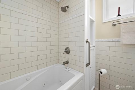 1505 West Beach Road Oak Harbor WA 98277