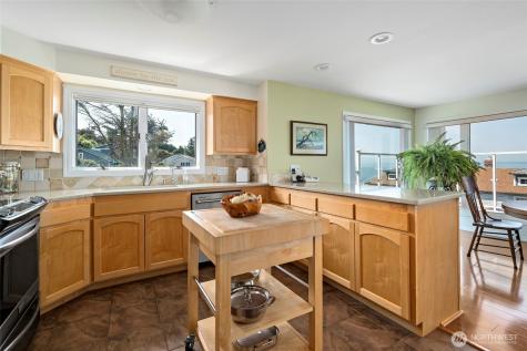 1505 West Beach Road Oak Harbor WA 98277
