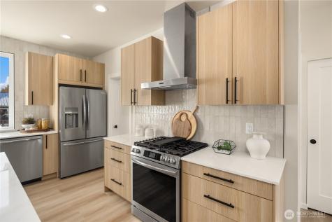 319 NW 87th Street Seattle WA 98117