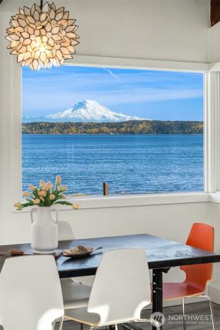 27518 Sandy Shores Drive SW Vashon WA 98070