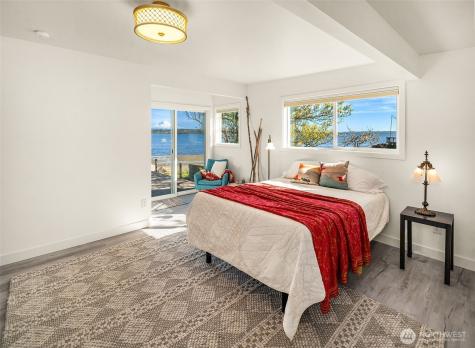 27518 Sandy Shores Drive SW Vashon WA 98070