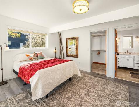 27518 Sandy Shores Drive SW Vashon WA 98070