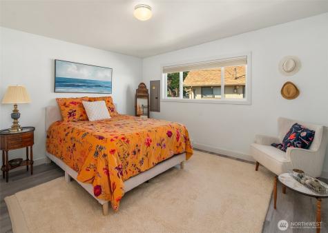 27518 Sandy Shores Drive SW Vashon WA 98070