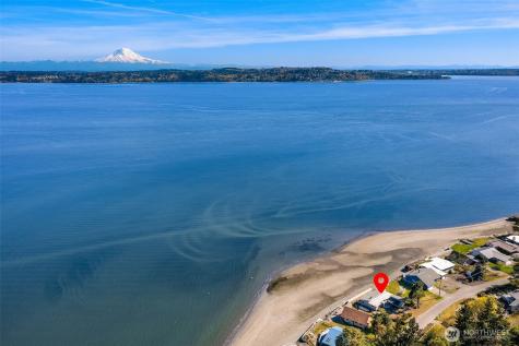27518 Sandy Shores Drive SW Vashon WA 98070