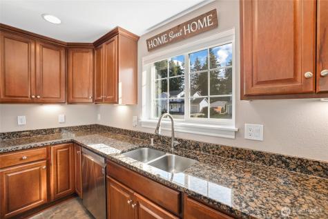 10816 130th Avenue E Puyallup WA 98374