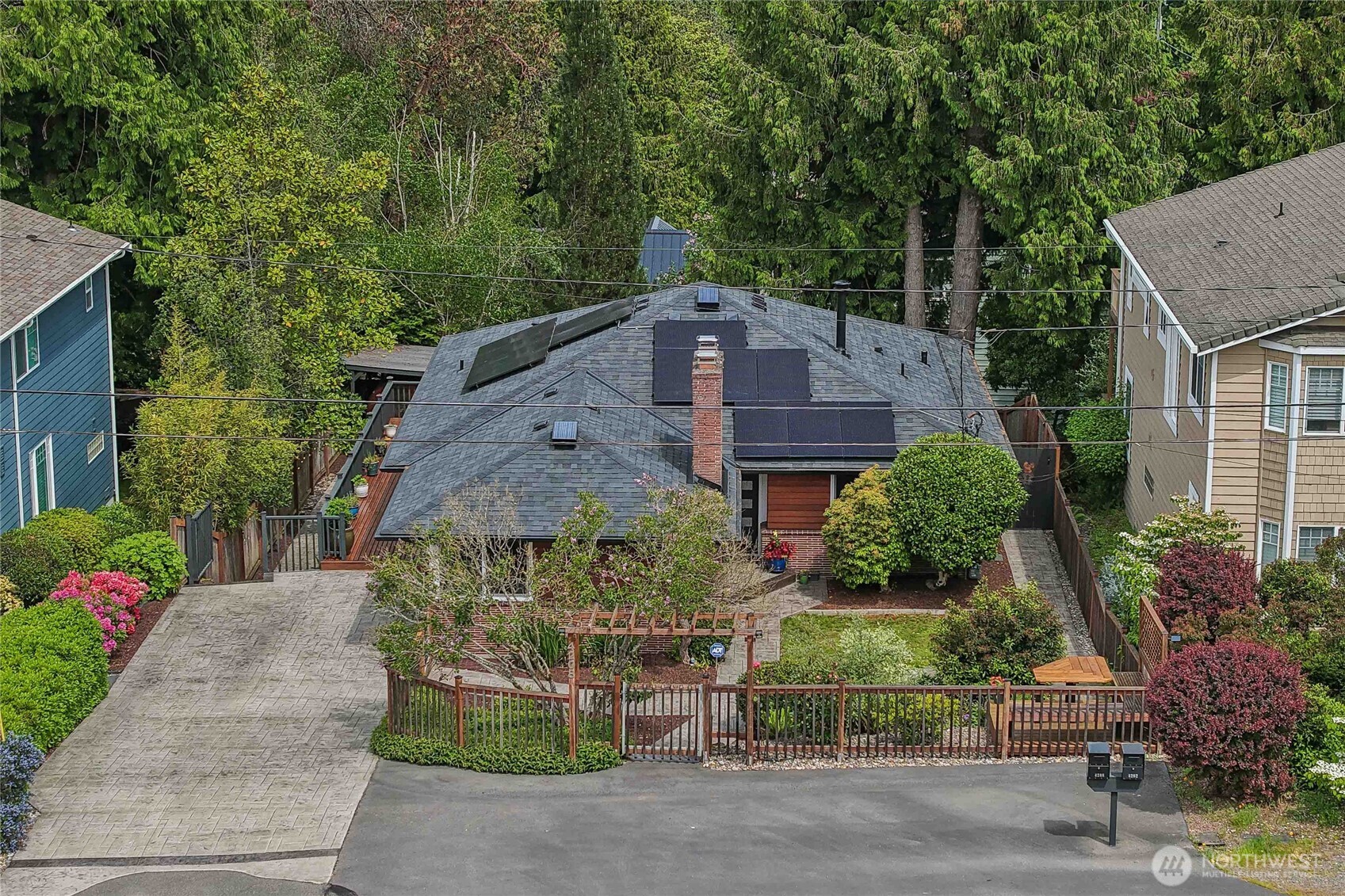 4208 SW Roxbury Street Seattle WA 98136