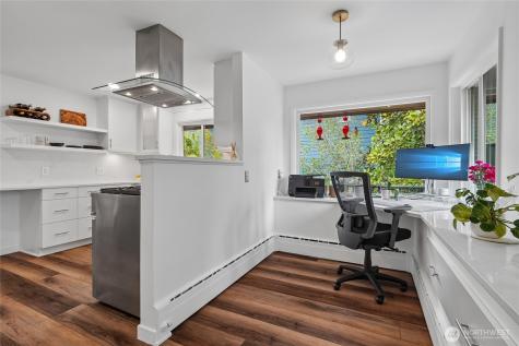 4208 SW Roxbury Street Seattle WA 98136