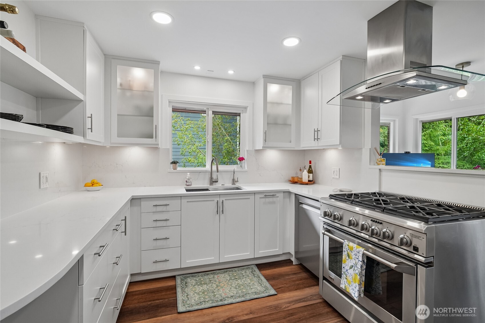4208 SW Roxbury Street Seattle WA 98136