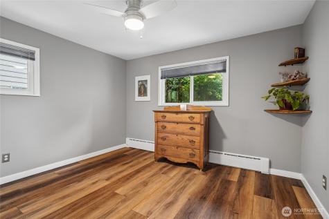 4208 SW Roxbury Street Seattle WA 98136