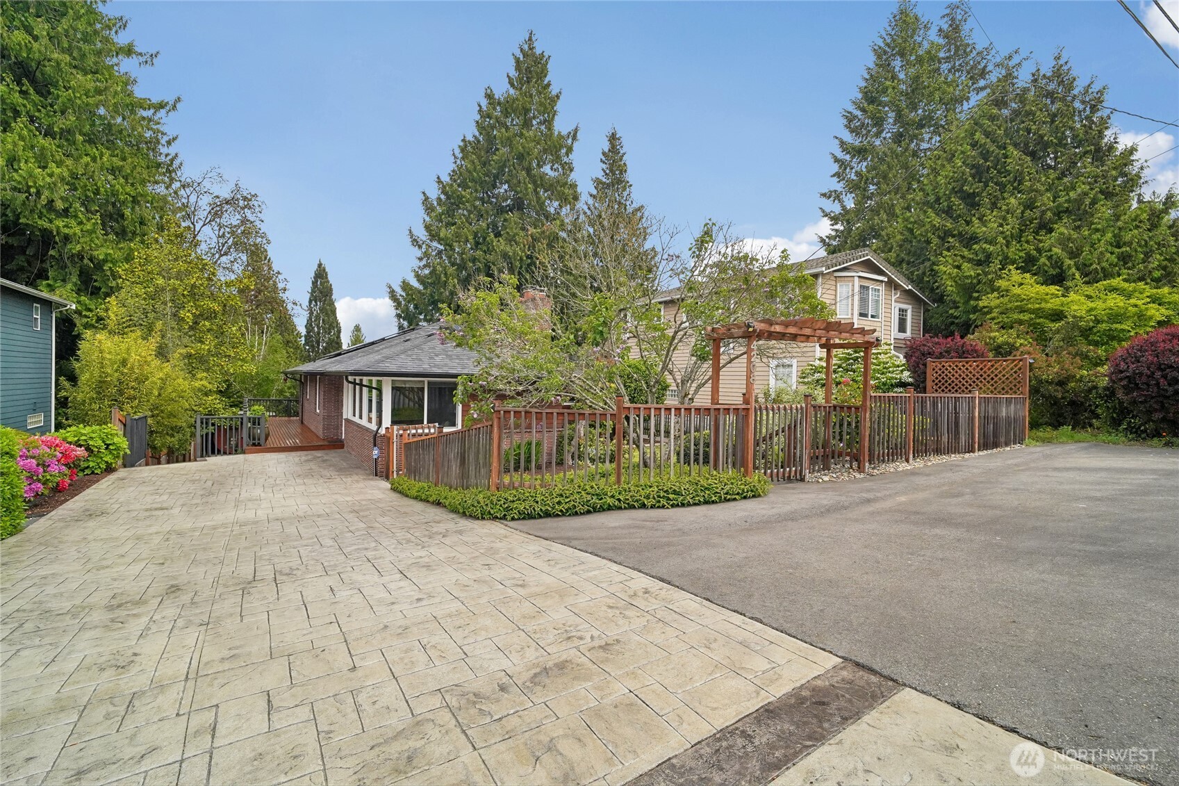 4208 SW Roxbury Street Seattle WA 98136