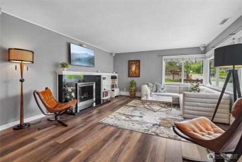 4208 SW Roxbury Street Seattle WA 98136