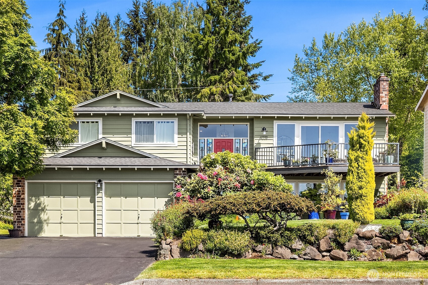 1033 8th Avenue S Edmonds WA 98020