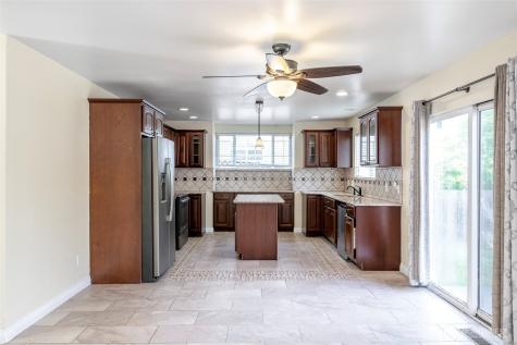 16927 121st Avenue E Puyallup WA 98374