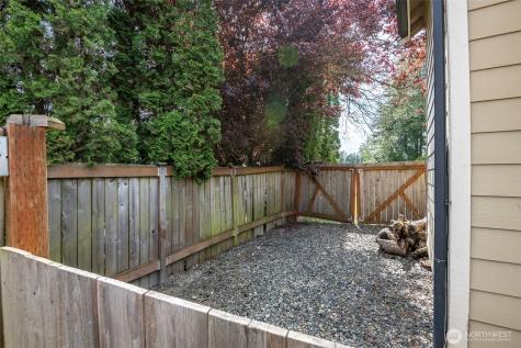 16927 121st Avenue E Puyallup WA 98374