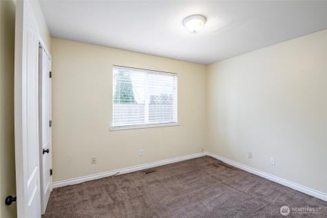 16927 121st Avenue E Puyallup WA 98374