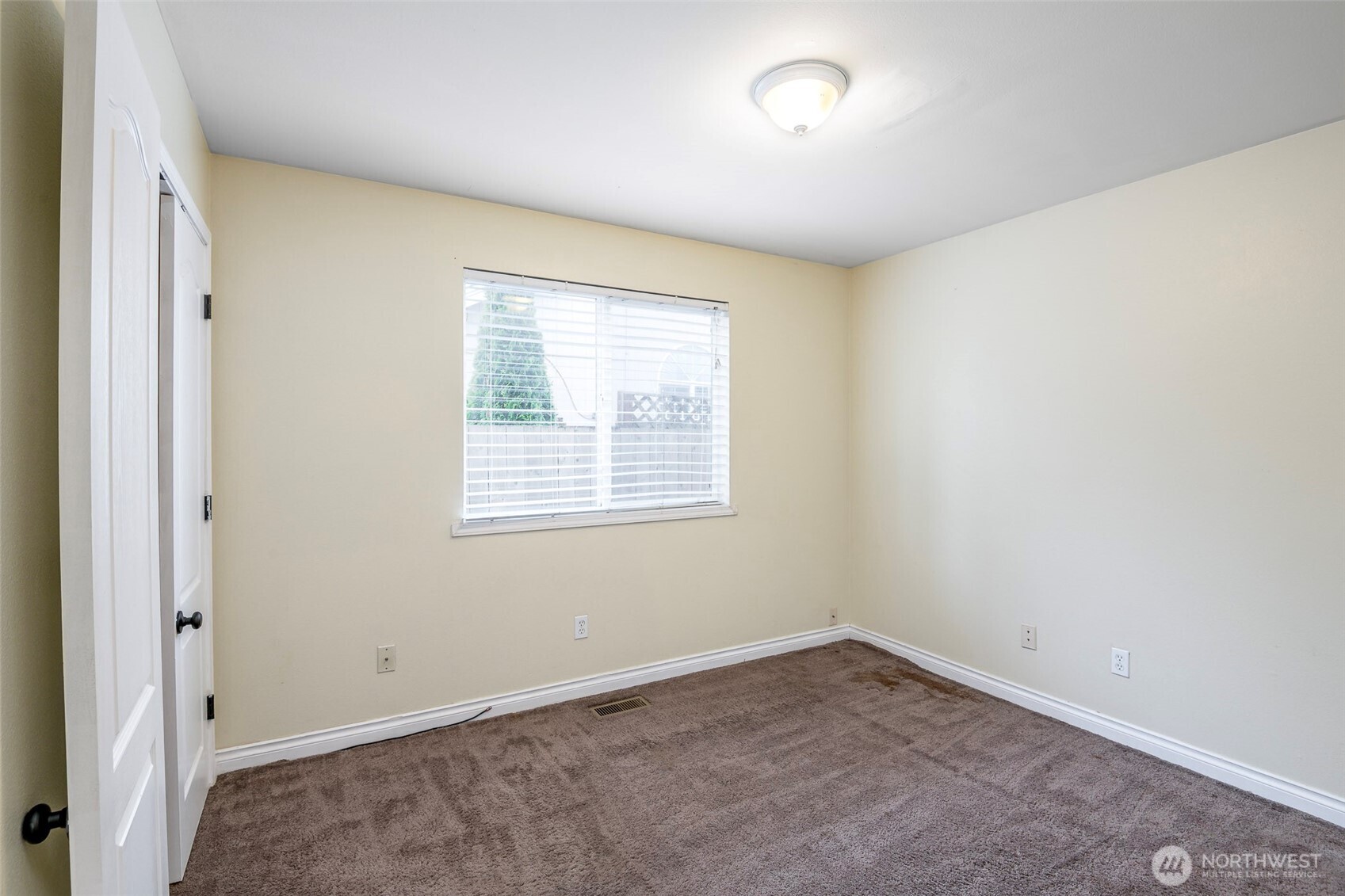 16927 121st Avenue E Puyallup WA 98374