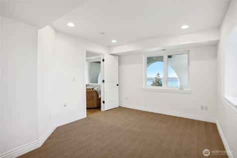 6106 Panorama Drive NE Tacoma WA 98422