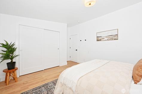13525 4th Avenue NE Seattle WA 98125