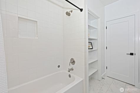 13525 4th Avenue NE Seattle WA 98125
