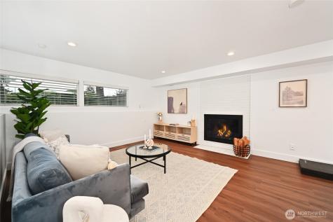 13525 4th Avenue NE Seattle WA 98125