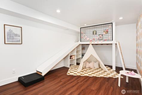 13525 4th Avenue NE Seattle WA 98125