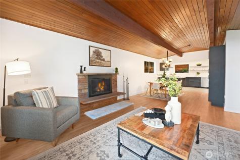 13525 4th Avenue NE Seattle WA 98125